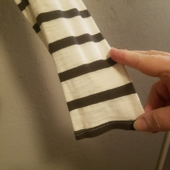 Top - Picture 2 of 4